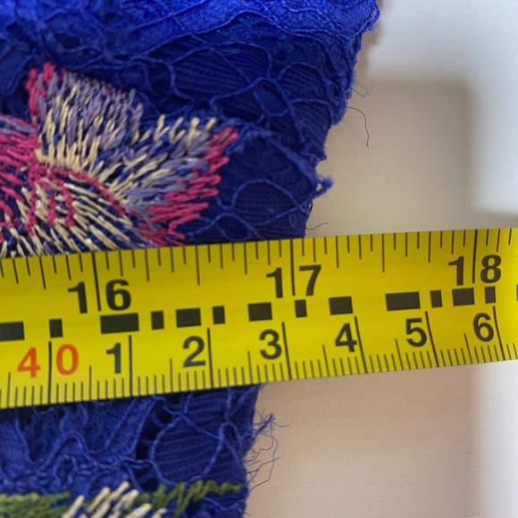 GUESS Women's Embroidered-Lace Cold-Shoulder Dress - SZ 14 - NWT - Picture 5 of 11